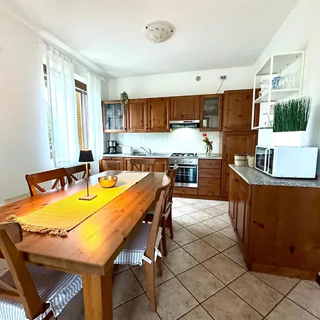 Apartment Casa Lucrezia *